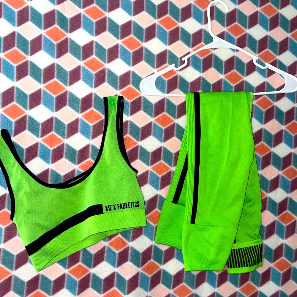 This is a cute little fabletic gym set!